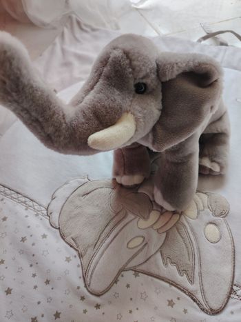 Peluche éléphant