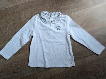 T shirt a col okaidi neuf 3 ans