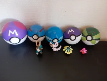 Lot pokeball et pokémon