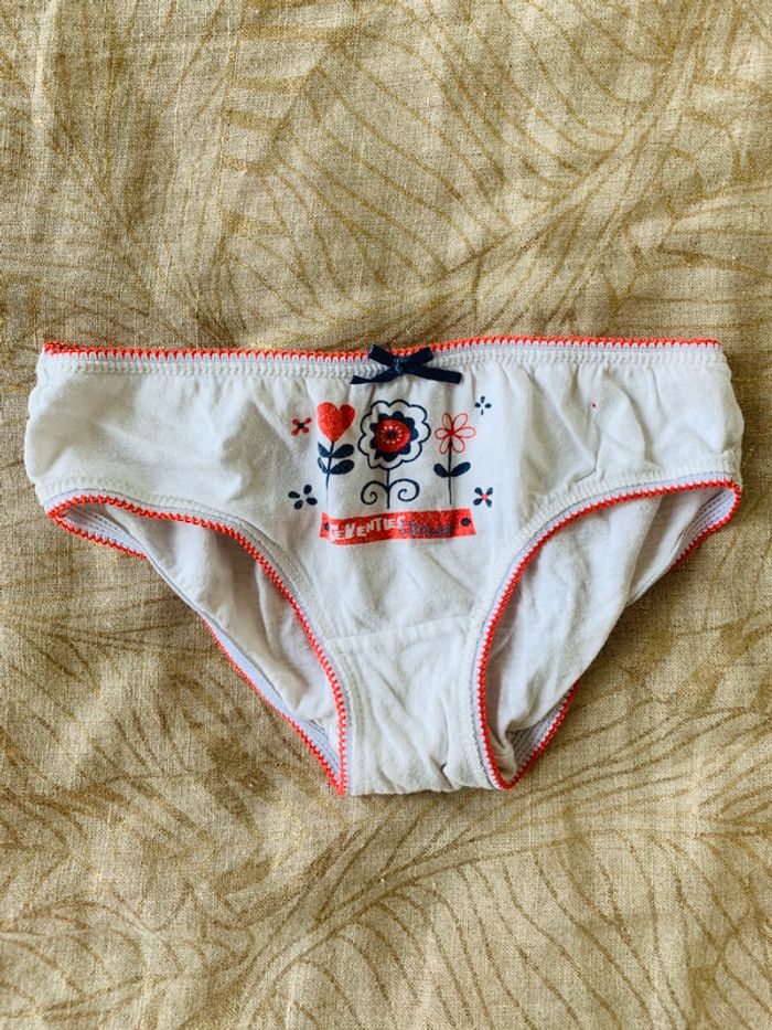 Lot de 4 culottes printanières en très bon état - photo numéro 2