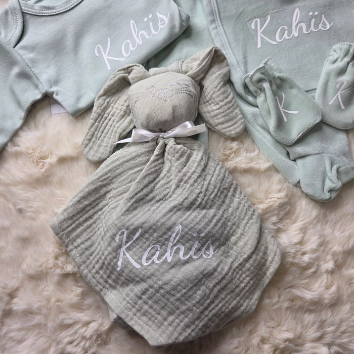 Coffret naissance complet – douceur & confort pour bébé personnalisé - photo numéro 3