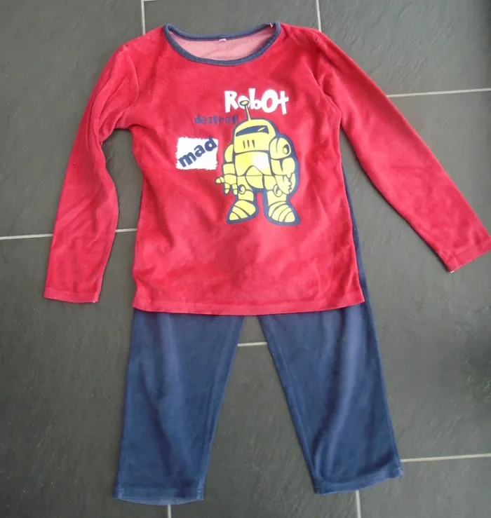 Joli pyjama "robot" garçon 8 ans