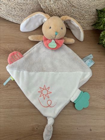 Doudou plat lapin super doudou beige rose vert dentition baby nat’