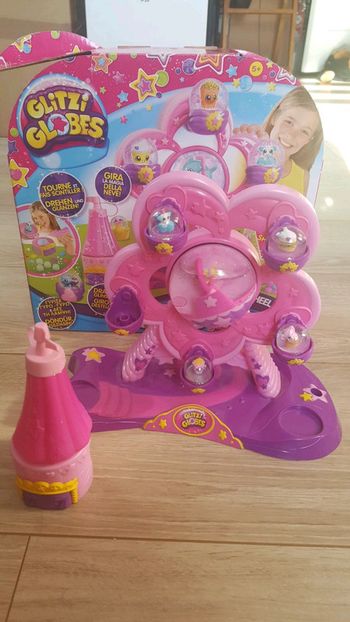 jeu caroussel Glitzi globes