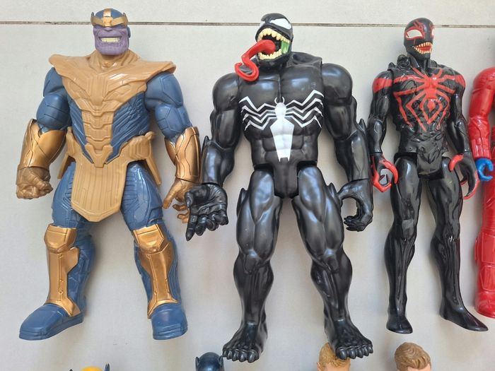 Lot 11 grandes figurines marvel avenger dc comics - photo numéro 4