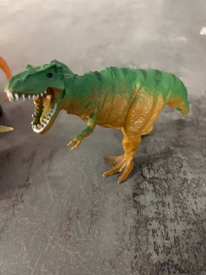 Lot 5 dinosaures - photo numéro 2
