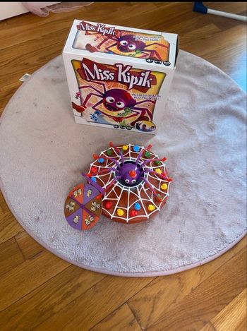 « Miss Kipik »  par Asmodee