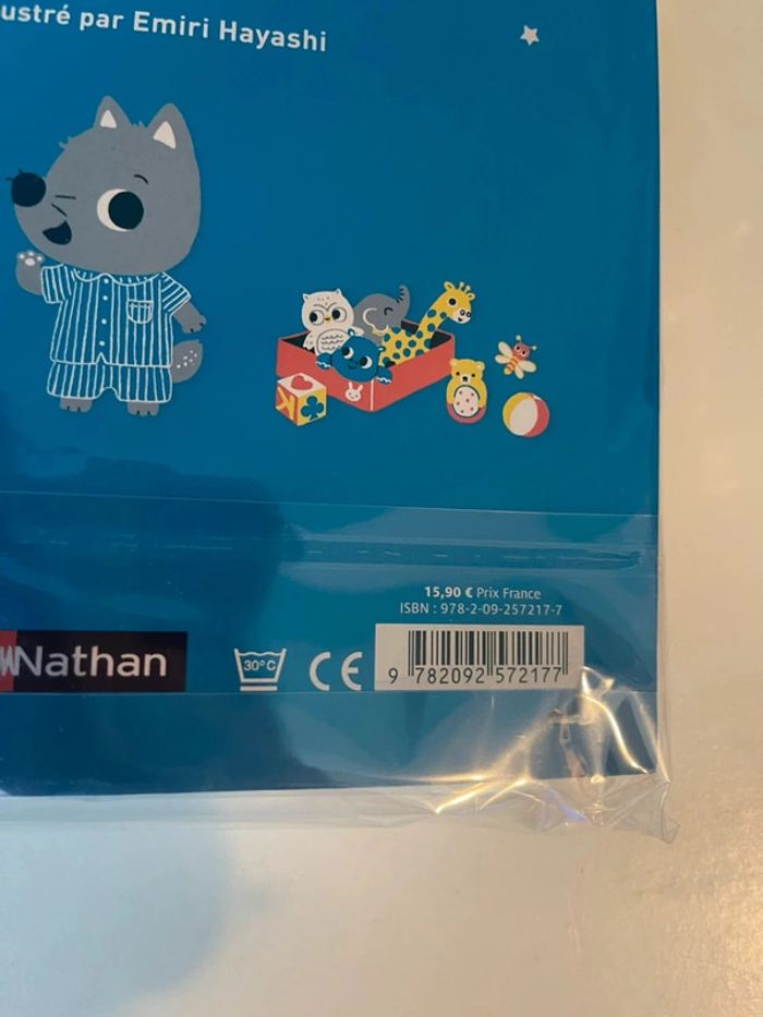 Livre en tissu bonne nuit bébé loup neuf sous blister - photo numéro 3