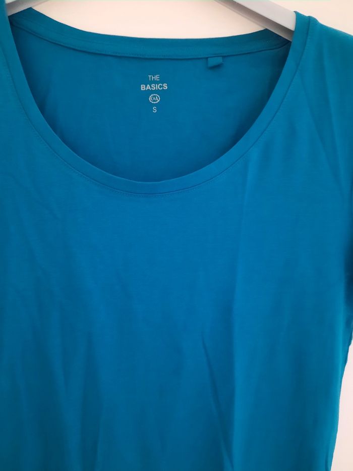 Teeshirt neuf - photo numéro 2