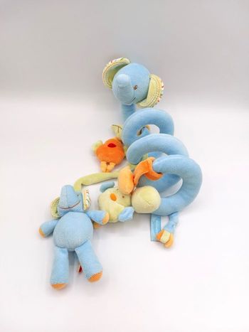 Doudou d’activités spirales éléphant bleu Bébérêve Casino pour poussette bébé, parc, cozy