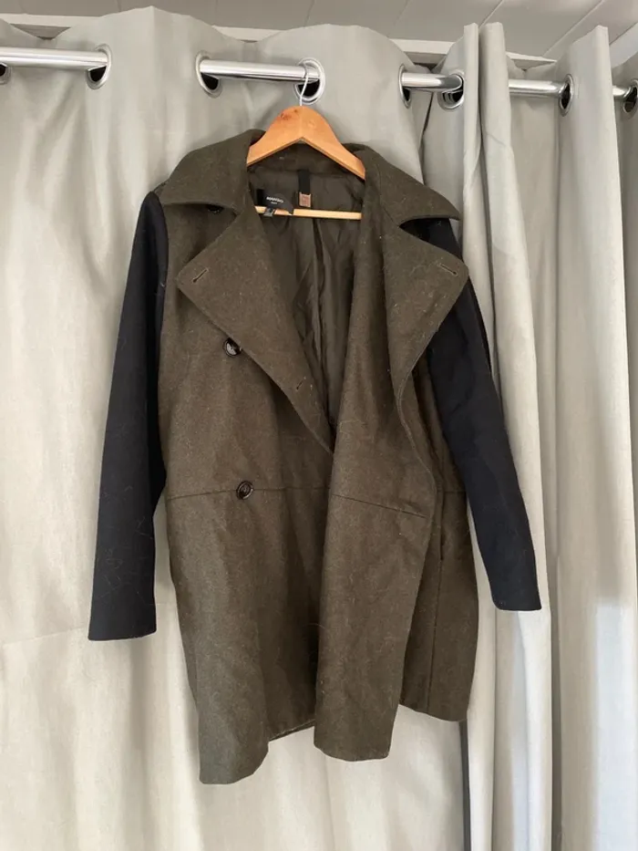 Manteau kaki et noir mango