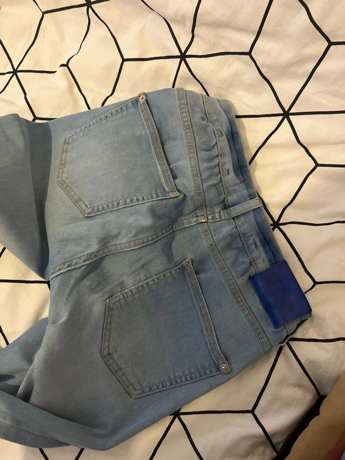 Jean bleu - photo numéro 4