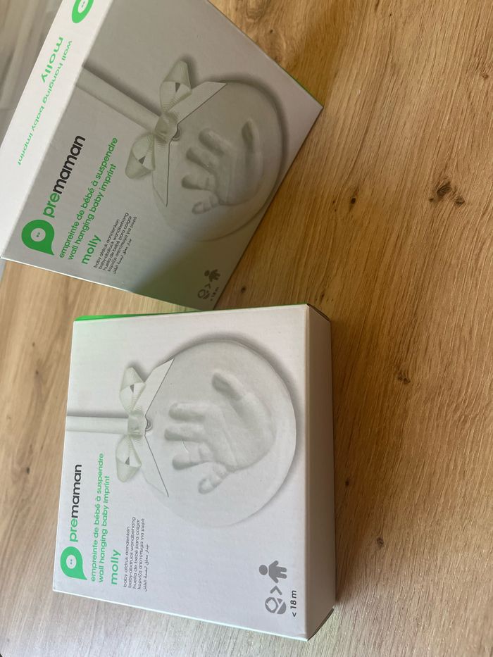 Deux kits d’empreintes bébés