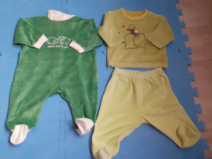 Lot de 4 pyjamas velours, 3mois - photo numéro 3