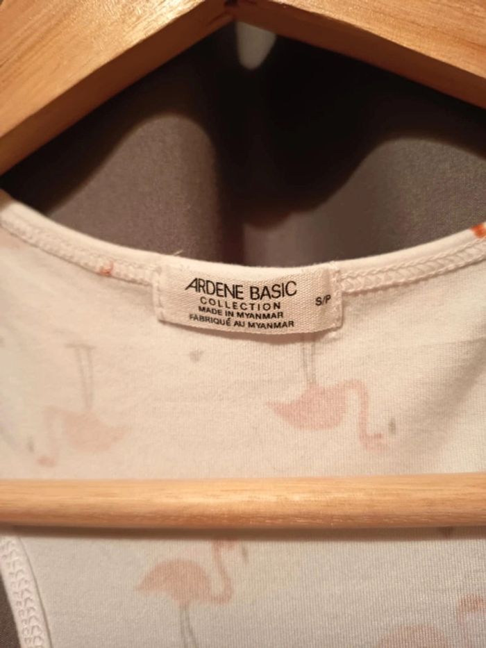 Débardeur Ardene basic. Motifs flamands roses. Taille S/p - photo numéro 2