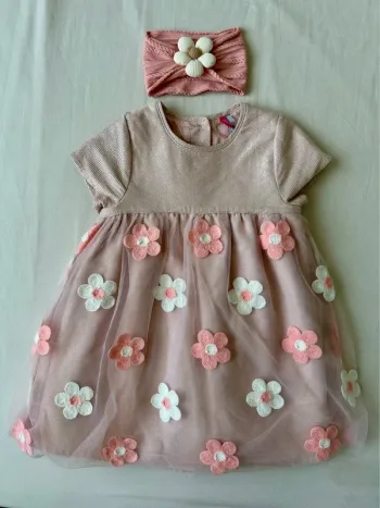 Robe fleurie irisée et tulle