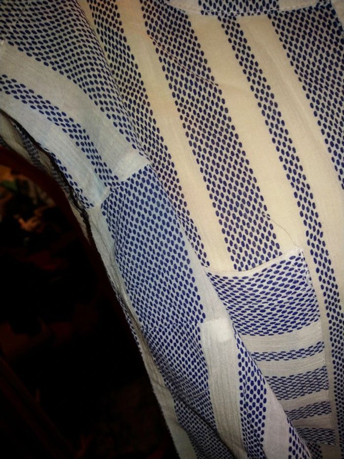 Jolie blouse Armand Thierry taille 42/44/46 - photo numéro 5