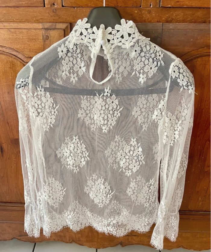 Blouse en dentelle col montant manches longues - photo numéro 4