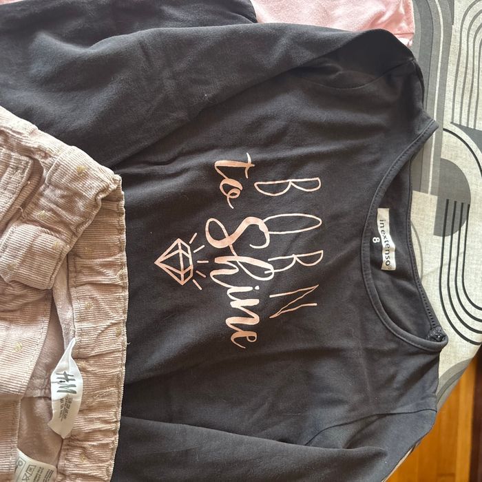 Pantalon et 2 tee shirt - photo numéro 3