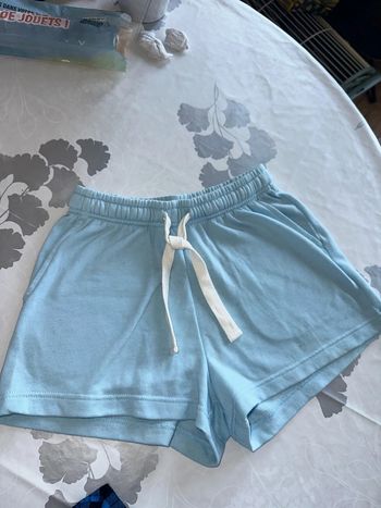 Short bleu clair