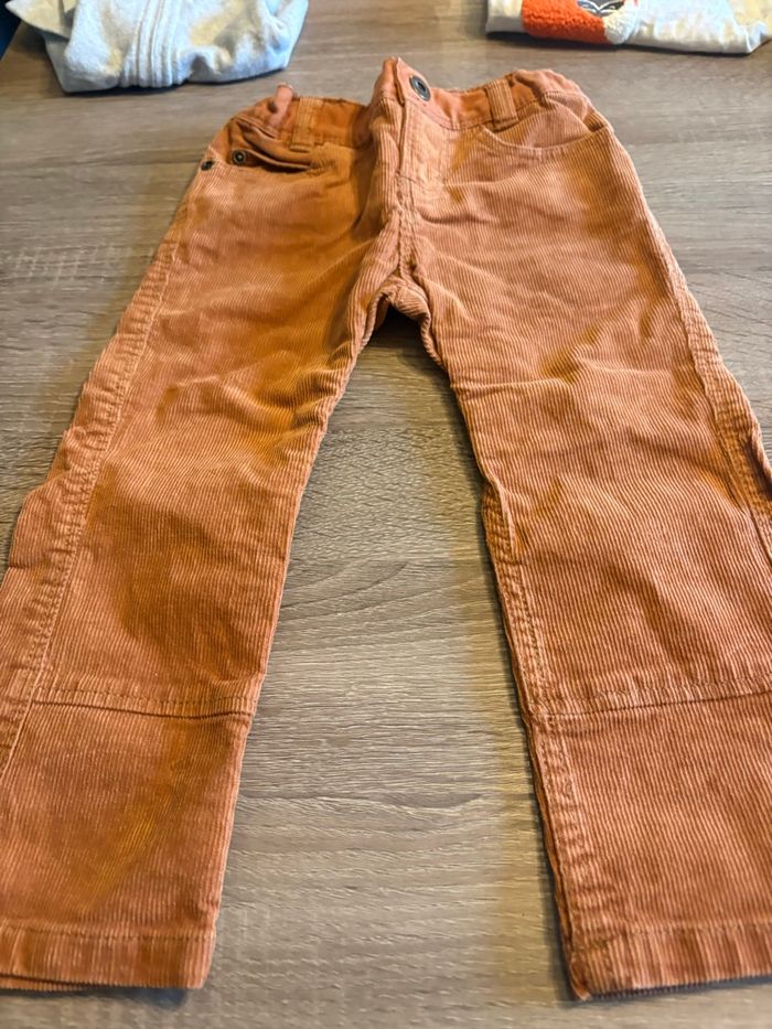 Pantalon vert baudet 2 ans