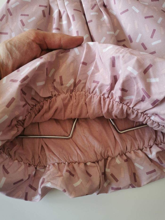 Robe bebe dans les tons parme et rose 18 mois neuve sans étiquette - photo numéro 5