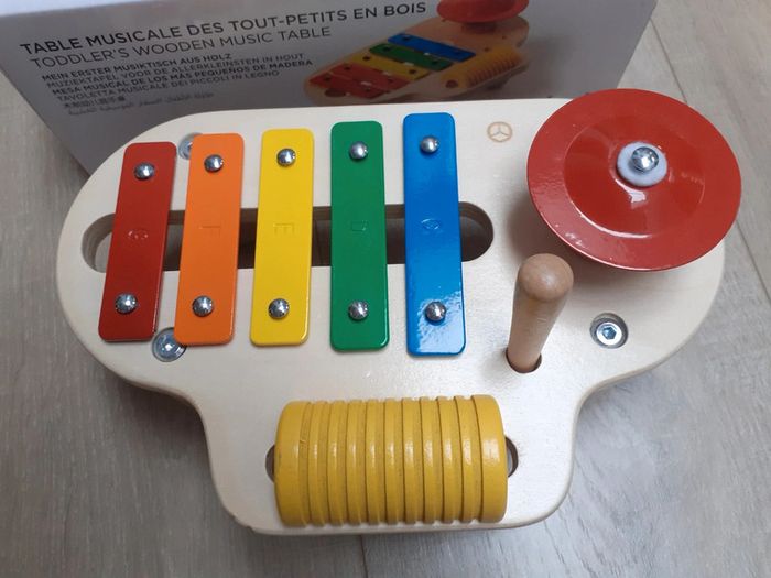 Table musicale en bois - photo numéro 2