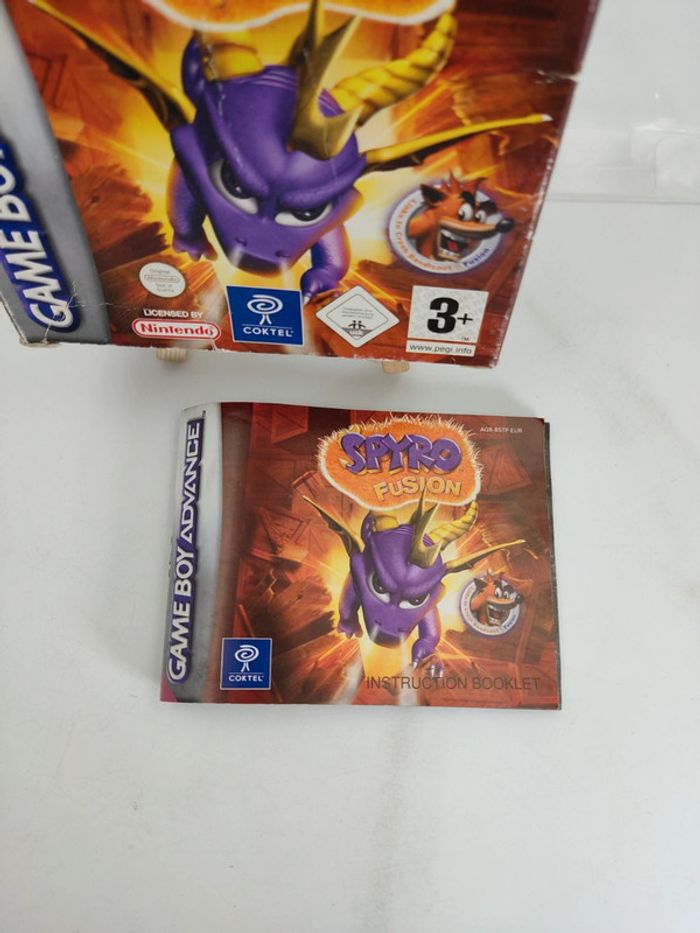 Jeu Game Boy Advance Spyro Fusion sans jeu - photo numéro 2
