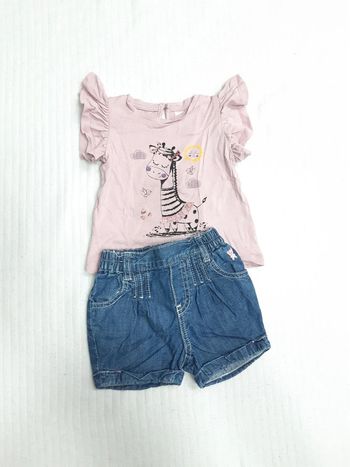 Tenue tee-shirt et short 6 mois
