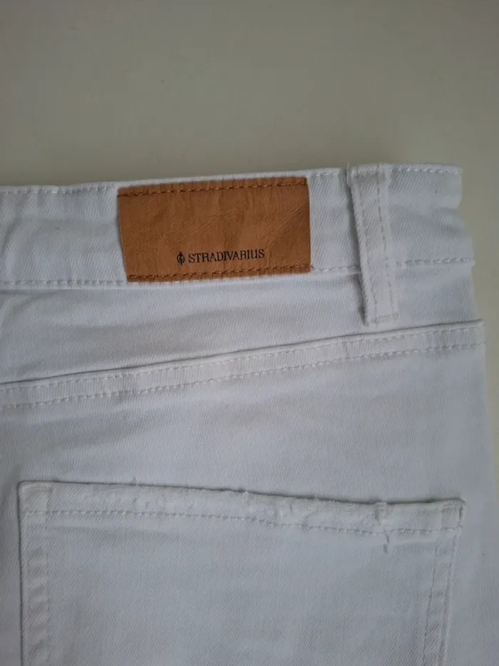Jean blanc évasé- élégant et tendance, parfait pour toute saisons,Stradivarius neuf, taille 42 - photo numéro 8