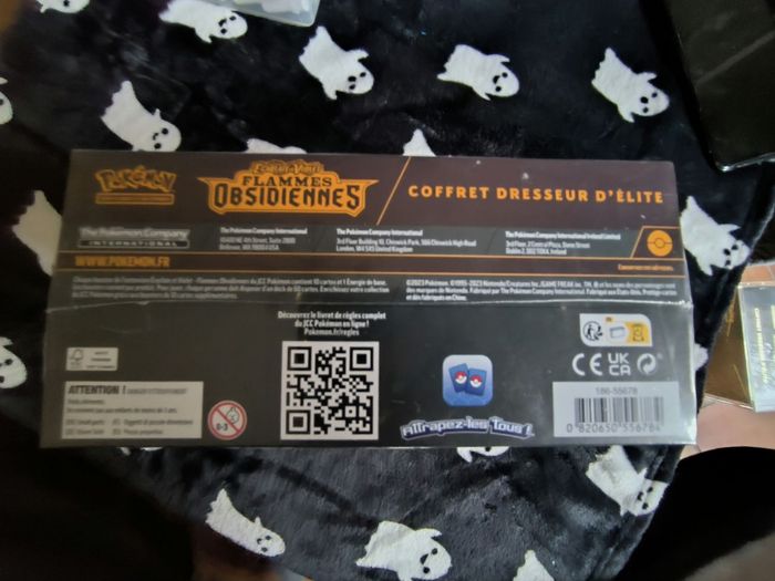 Coffret dresseur d'élite pokémon Flammes Obsidiennes - photo numéro 4