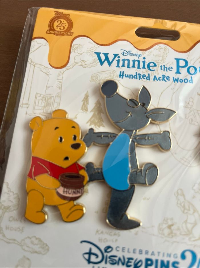 Pins Winnie la forêt des rêves bleues 6/12 - photo numéro 2
