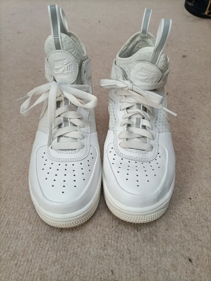 Nike Air Force 1 Ultraforce T37.5 - photo numéro 2