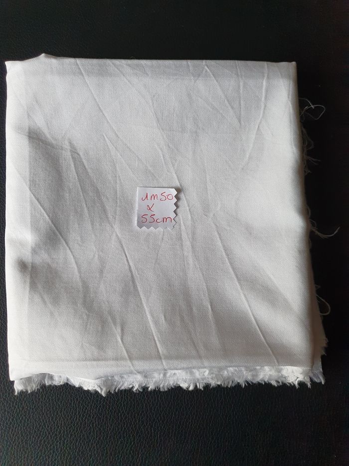 Tissu blanc 1m50x55cm