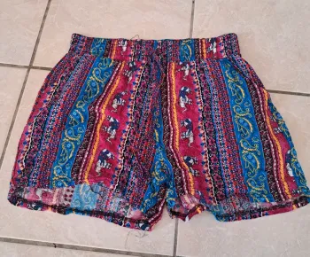 Short coloré 100 % coton 🚺 XL/XXL en TBE