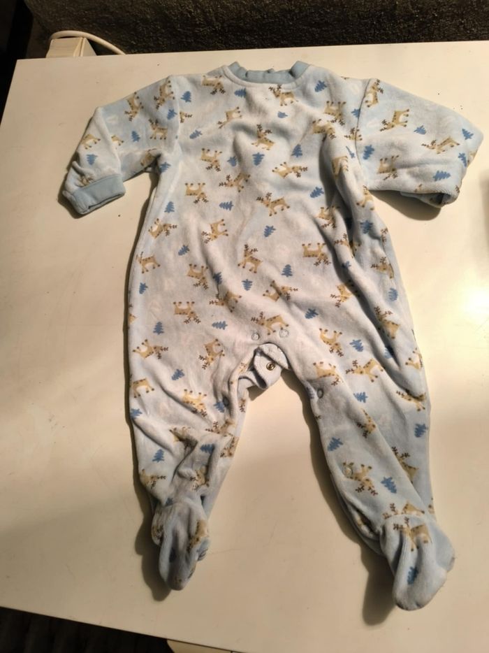 6 pyjamas 9 mois - photo numéro 9
