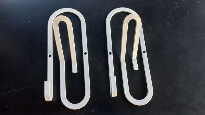 Lot de 2 porte-manteaux – Design trombone