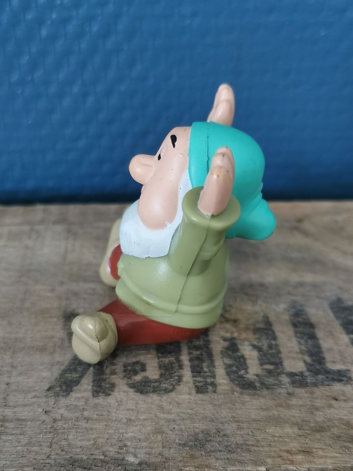 Dormeur des 7 nains Disney - photo numéro 4