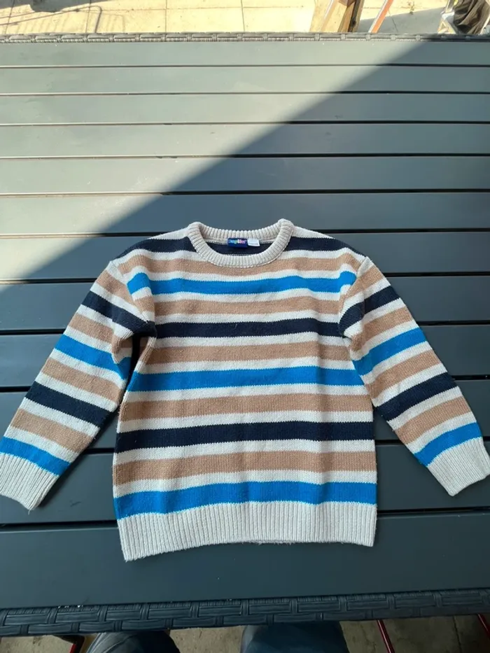 Pull taille 5/6 ans