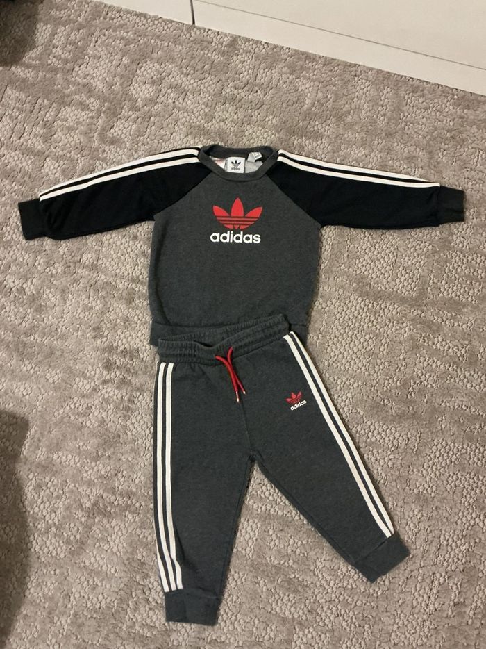 Ensemble Adidas 18/24 mois