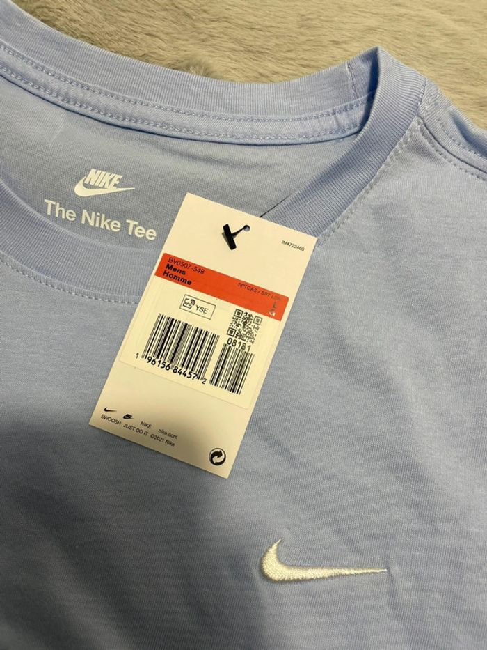 Ensemble Nike T-shirt + short 🩵 Taille L - photo numéro 3