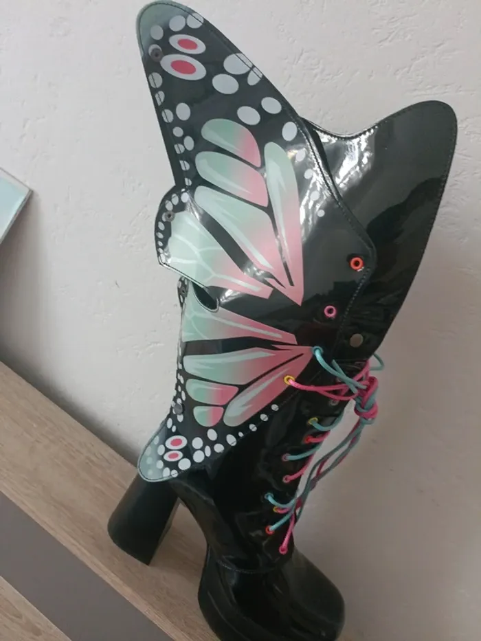 Magnifiques bottes plateforme - photo numéro 2
