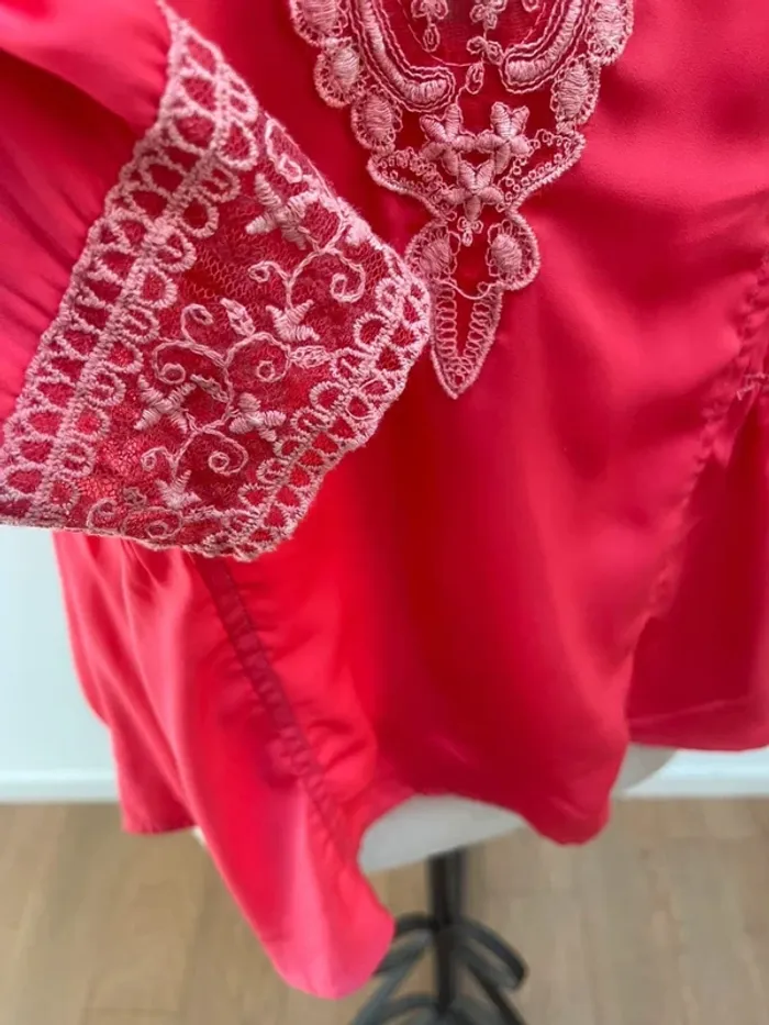 Superbe Blouse Kilibbi satin et dentelle 🌸 M 38 - photo numéro 3