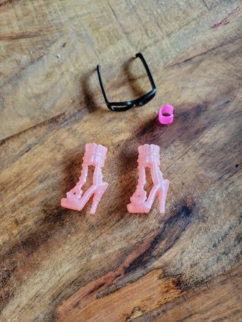 Lot accessoires talon bracelet lunette