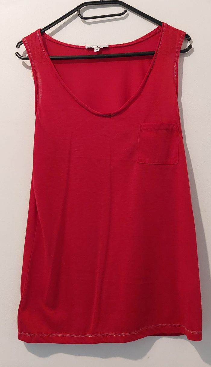 Robe rouge neuve