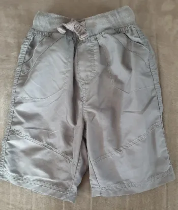 Short gris 3 ans