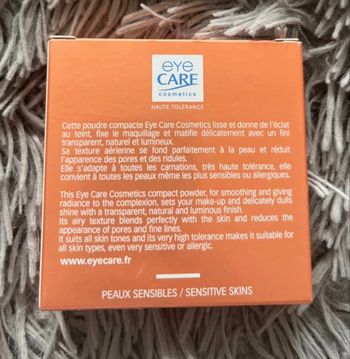 Eyecare Voile préfecture de teint matifiant & lissant de 12h