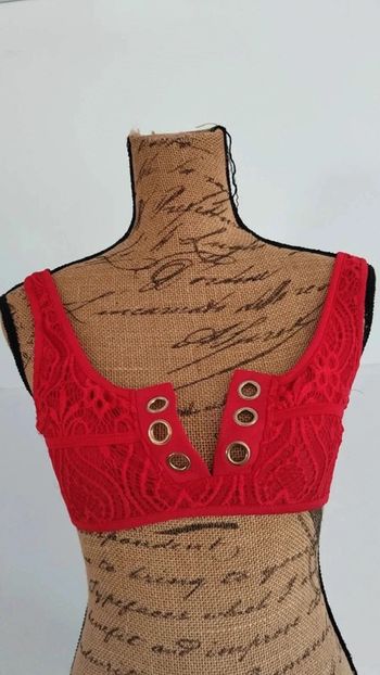 Petit  haut  rouge  femme  taille s/m