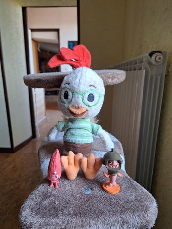 Peluche + figurines Chicken Little 