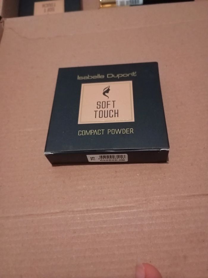 Poudre compacte soft touch Isabelle Dupont onika 75